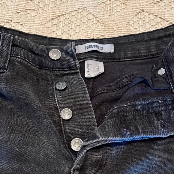 Cut off shorts - Picture 2 of 3